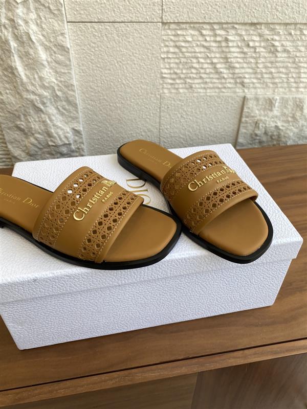 20251128184323900 310